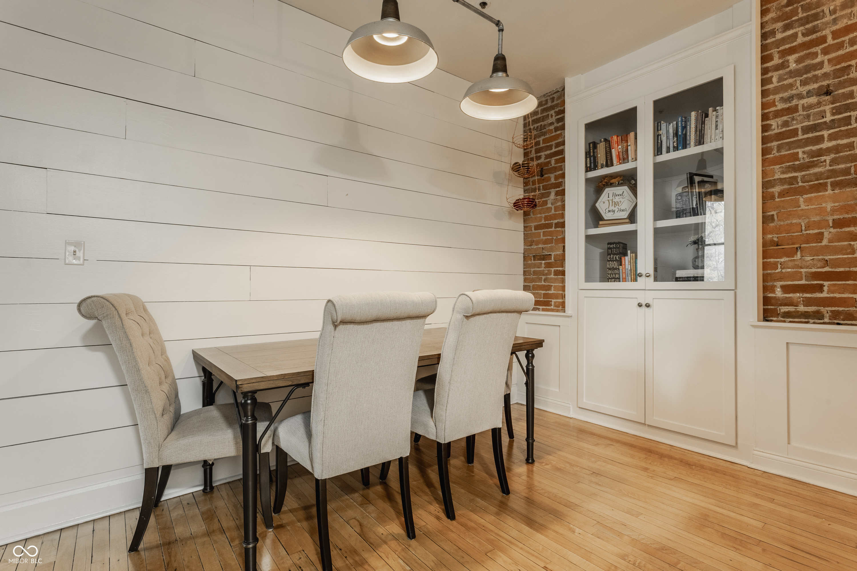 927 Noble Street, Unit 12 Indianapolis, IN 46203 - Photo 4 of 28