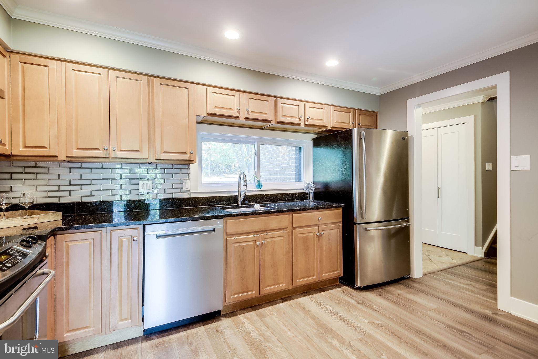 11629 Hunters Green Court Reston, VA 20191 - Photo 13 of 50 Gourmet Kitchen