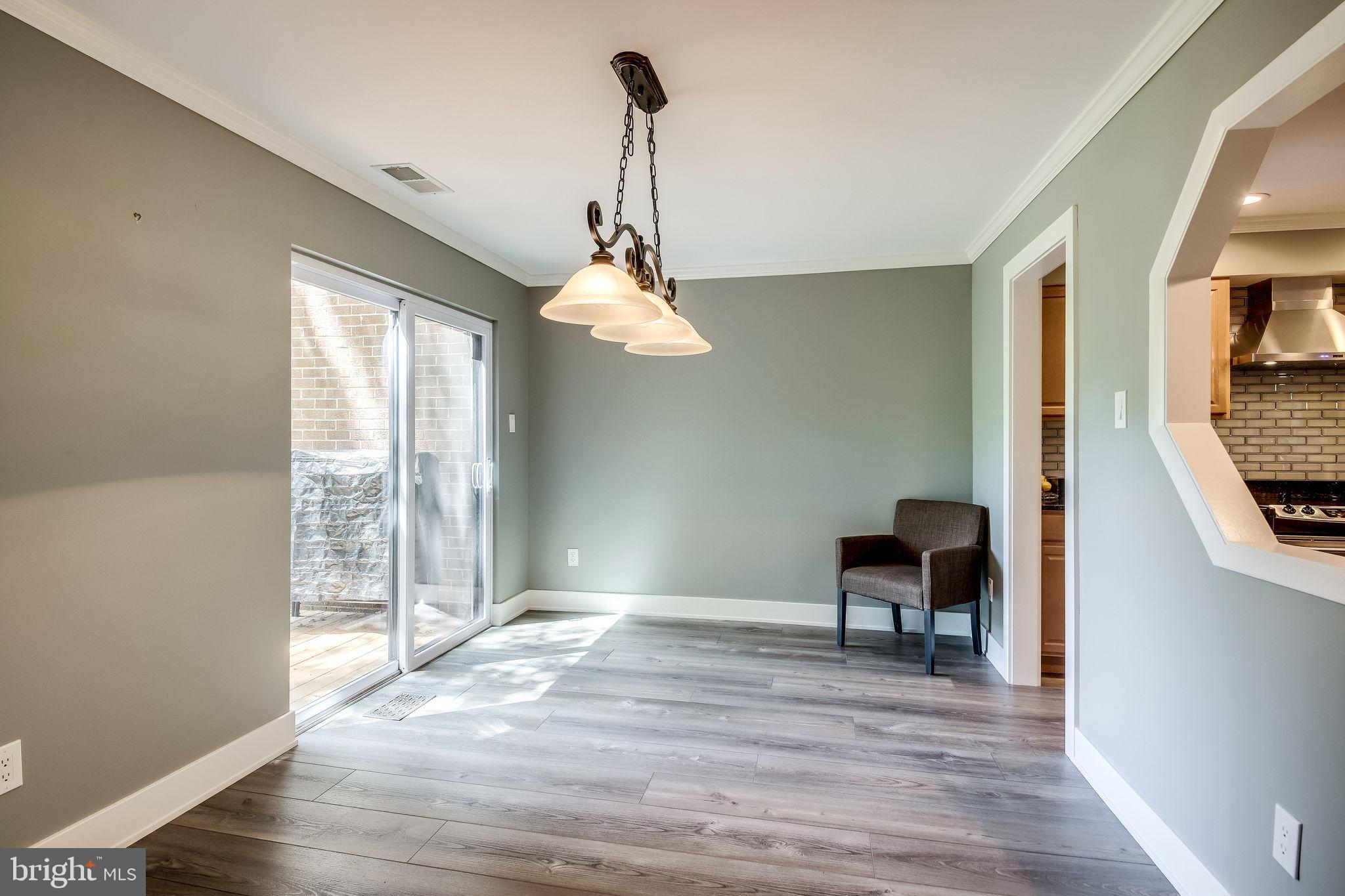 11629 Hunters Green Court Reston, VA 20191 - Photo 17 of 50 Dining Room to Deck