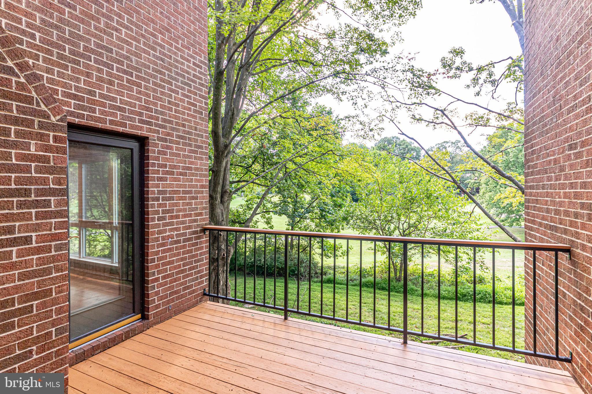 11629 Hunters Green Court Reston, VA 20191 - Photo 18 of 50 Private deck off main level
