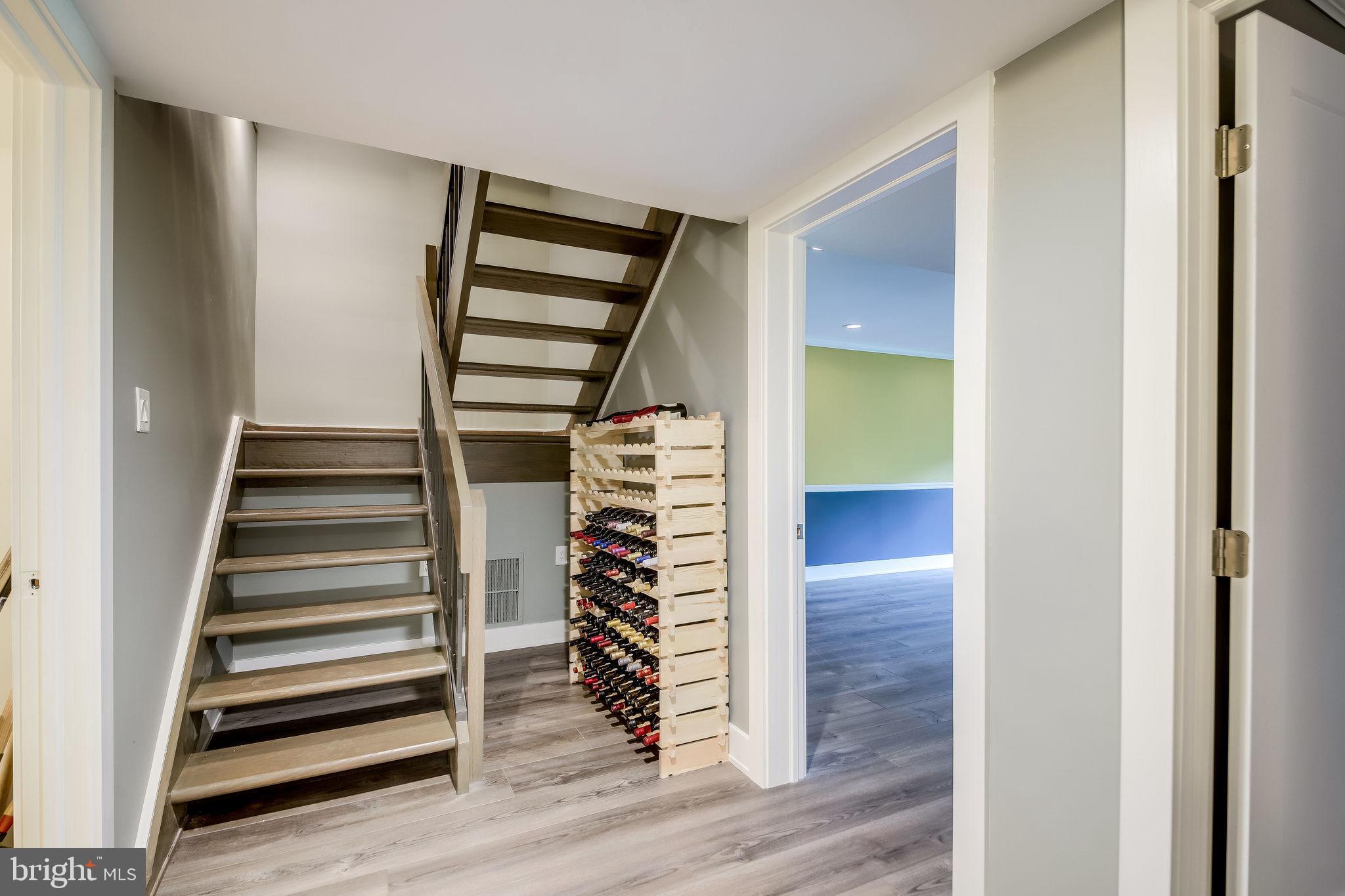 11629 Hunters Green Court Reston, VA 20191 - Photo 33 of 50 Lower level hall