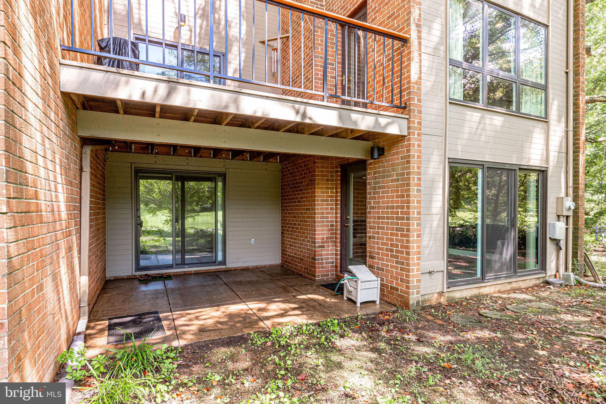 11629 Hunters Green Court Reston, VA 20191 - Photo 41 of 50 Porch with main level deck above