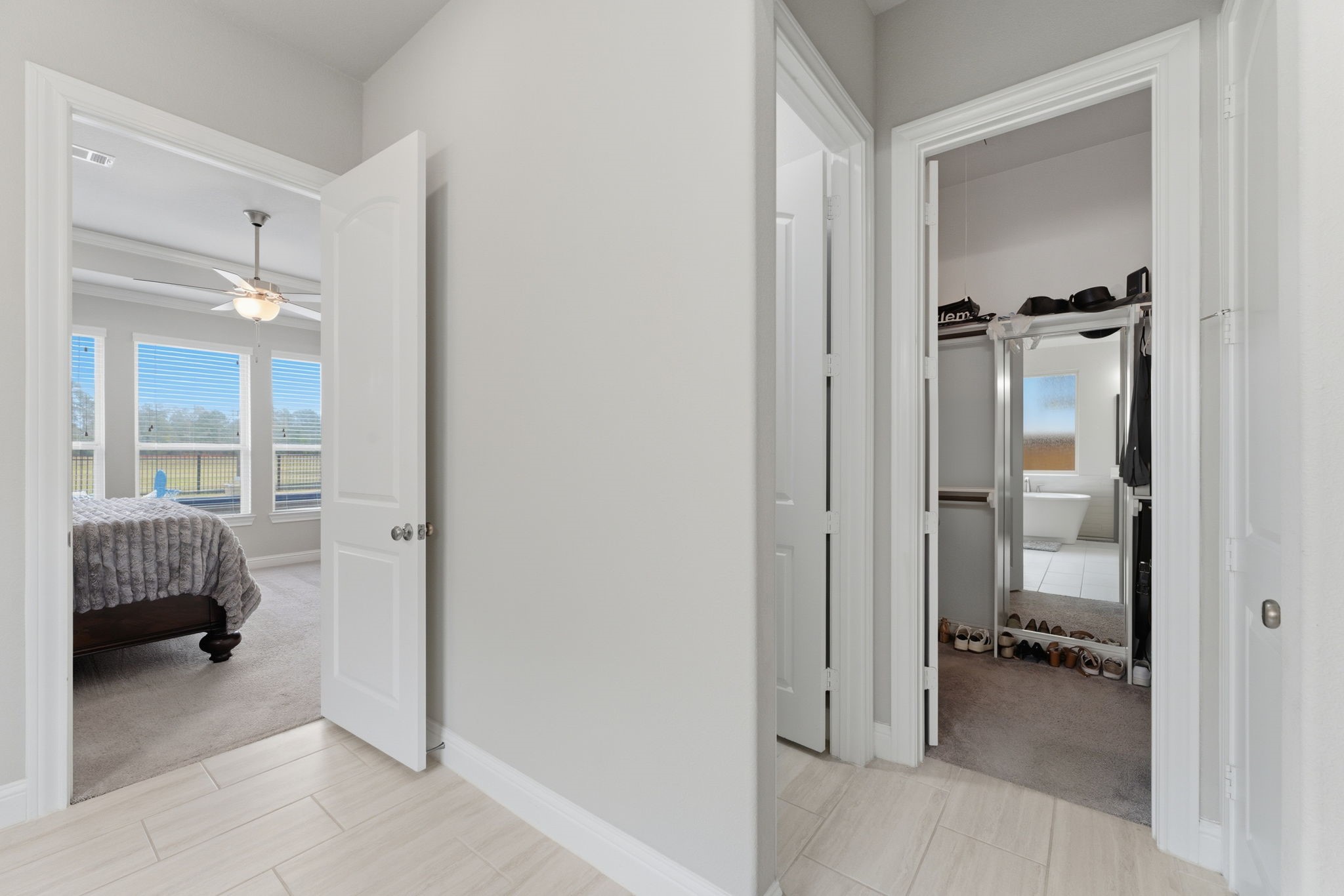 28117 Woodland Bend Way Spring, TX 77386 - Photo 27 of 48 Water closet and walk-in closet.