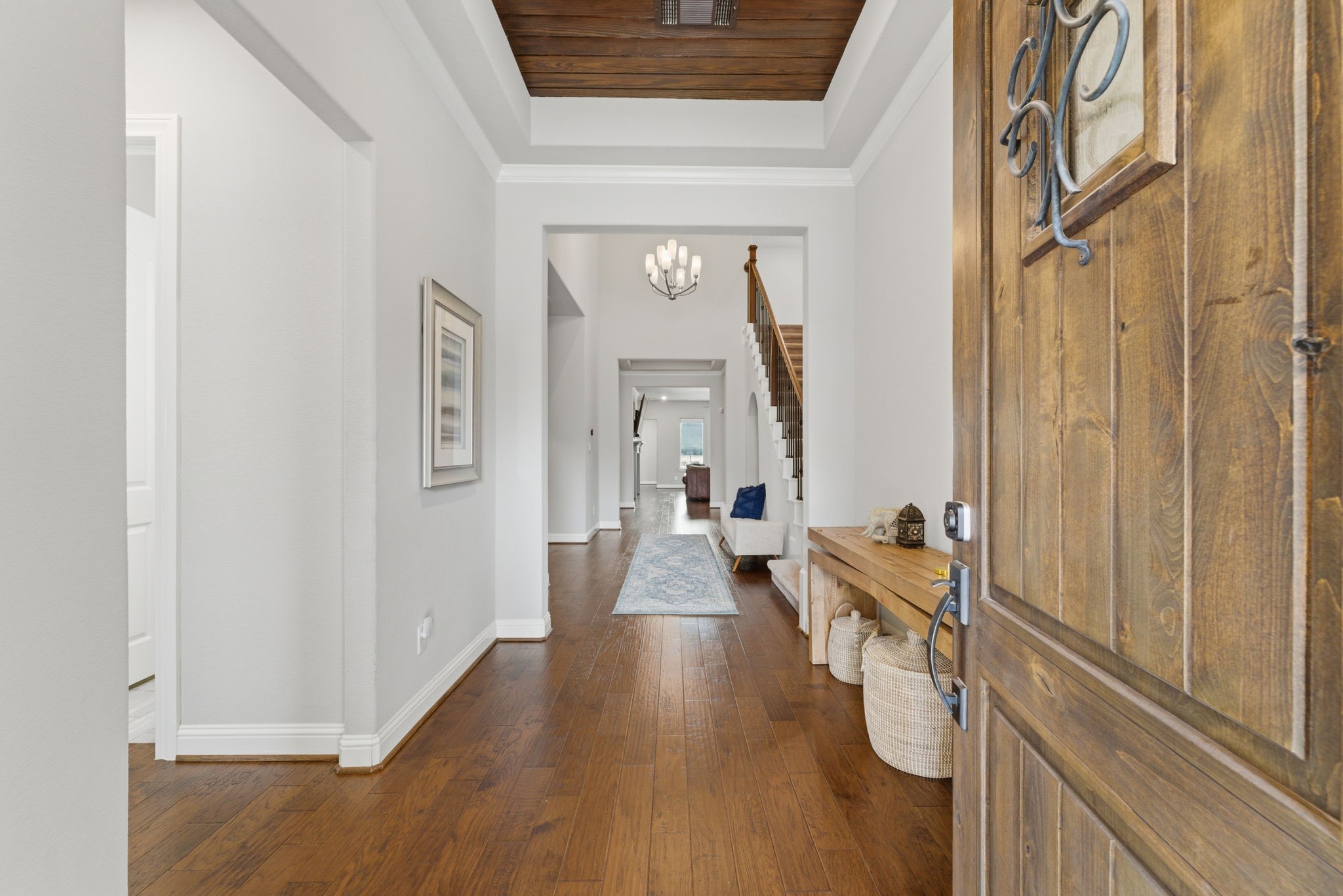 28117 Woodland Bend Way Spring, TX 77386 - Photo 6 of 48 Formal entryway with tray ceilings.
