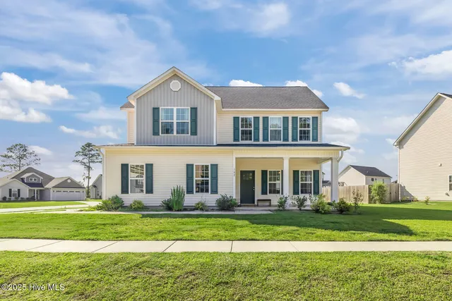 $345,000 | 182 Moonstone Court, Jacksonville, NC 28546