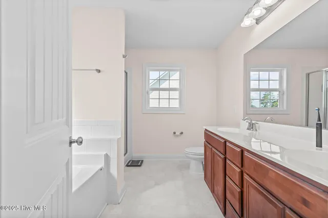 $345,000 | 182 Moonstone Court, Jacksonville, NC 28546