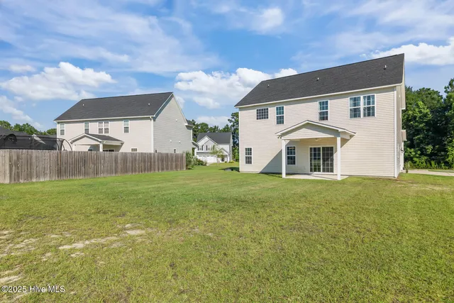 $345,000 | 182 Moonstone Court, Jacksonville, NC 28546