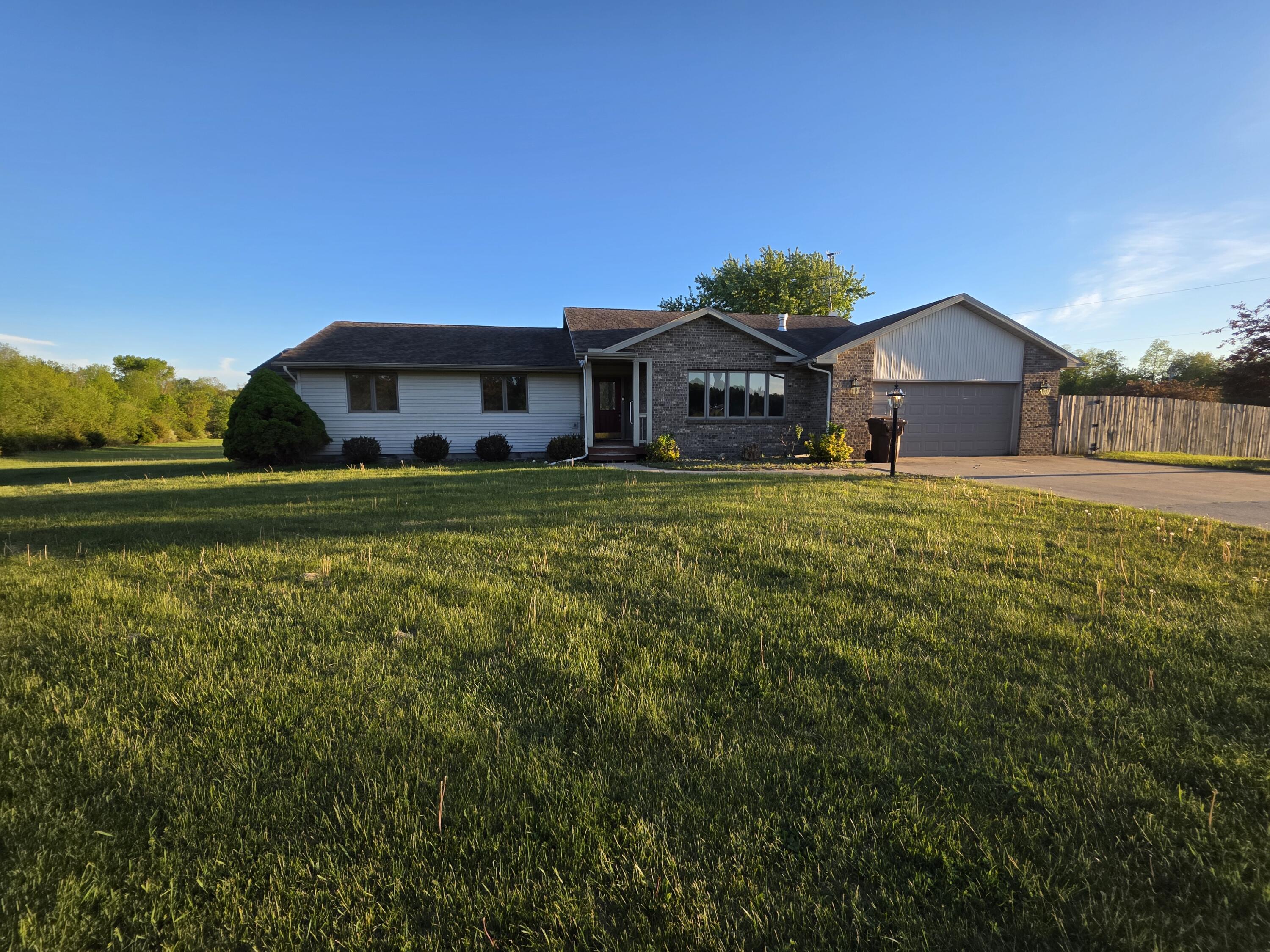 2021 West Pine River Road Breckenridge, MI 48615 - Photo 36 of 65 20260520_201945