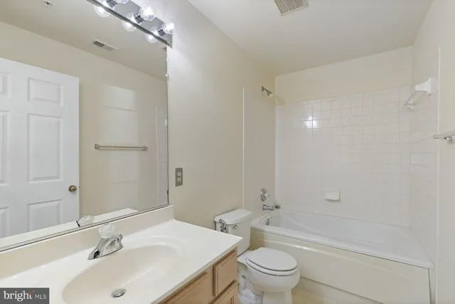 $1,975 | 8901 Stone Creek Place, Unit T3, Pikesville, MD 21208