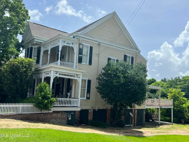 $225,000 | 113 South Doctor Martin Luther King Street, Natchez, MS 39120