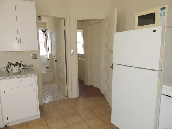 $1,400 | 125 Wilson Street, Bridgeport, CT 06605