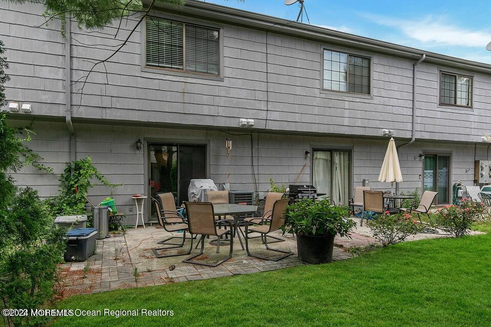 1128 Sawmill Road, Unit 148 Brick, NJ 08724 - Photo 15 of 18 Patio