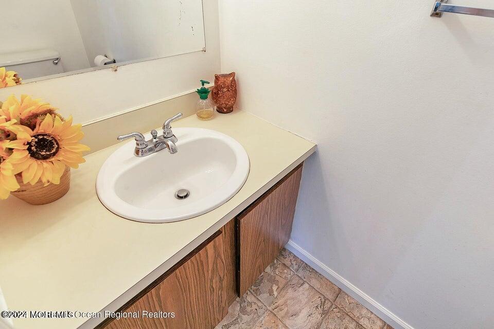 1128 Sawmill Road, Unit 148 Brick, NJ 08724 - Photo 6 of 18 Powder room