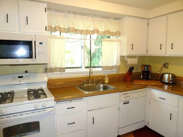 7205 Shannon Road Penn Hills, PA 15147 - Photo 5 of 25 Kitchen.