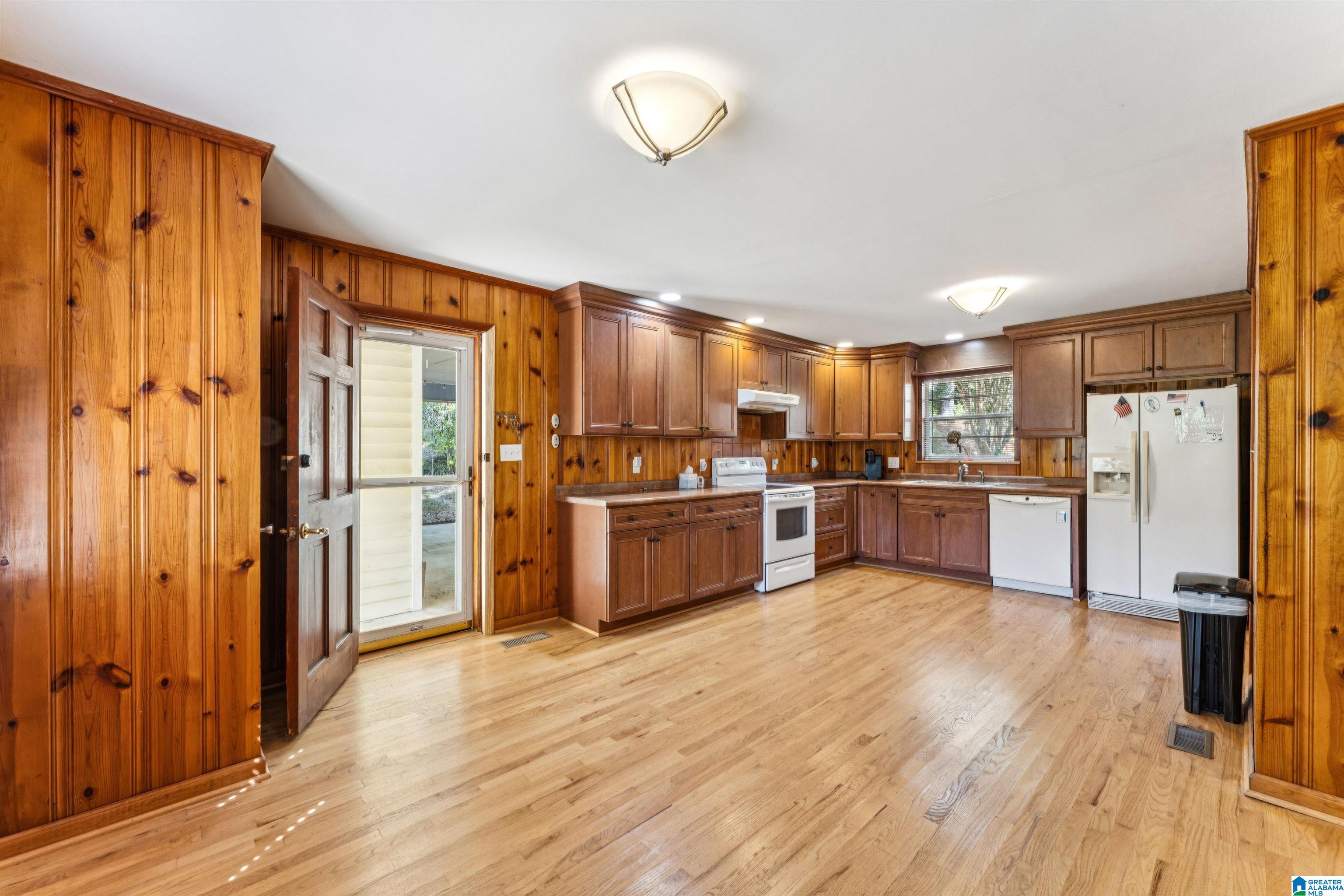 323 Highway 231 Vincent, AL 35178 - Photo 3 of 37
