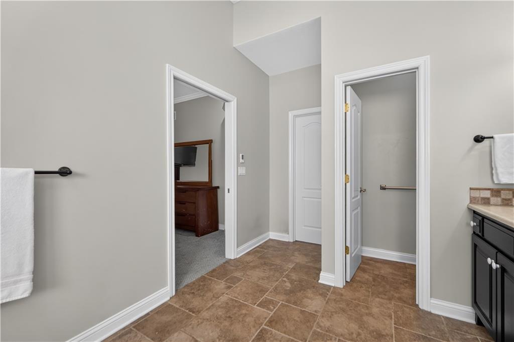 28098 Overbrook Road Paola, KS 66071 - Photo 35 of 90 Gallery Image 35