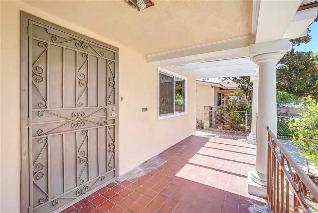 2707 West Ave 30 Los Angeles, CA 90065 - Photo 2 of 30