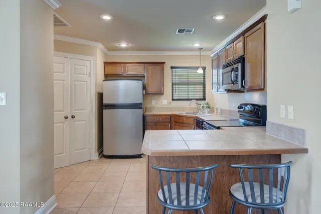 $235,000 | 108 Portsmouth Drive, Broussard, LA 70518