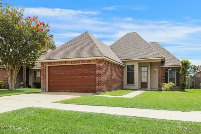$235,000 | 108 Portsmouth Drive, Broussard, LA 70518