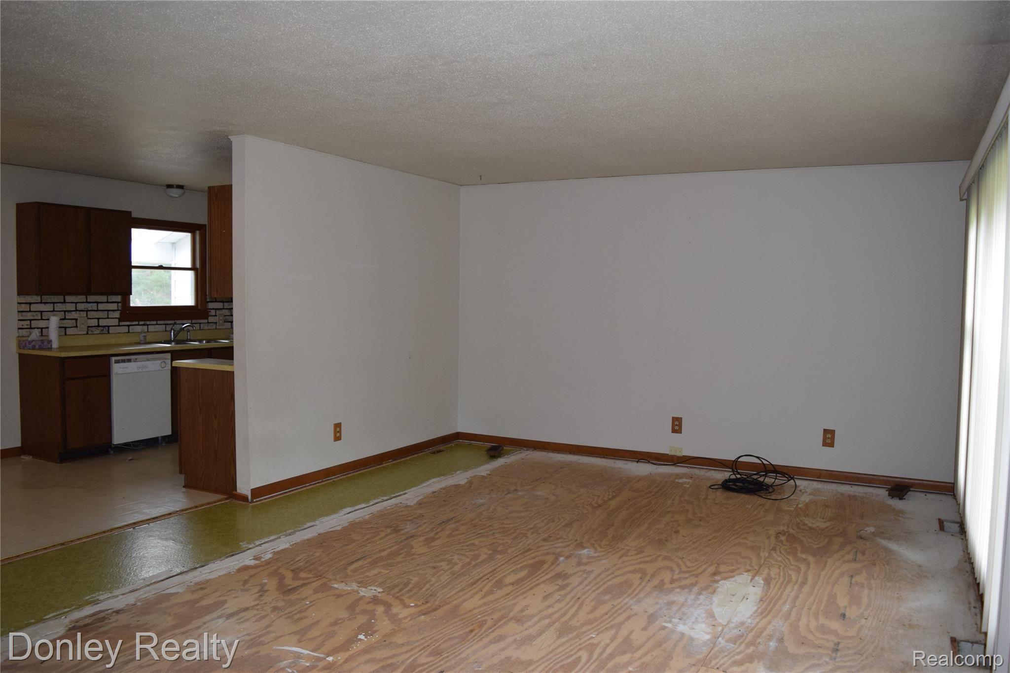 887 Thompson Road Bad Axe, MI 48413 - Photo 15 of 29 DSC_4472.JPG