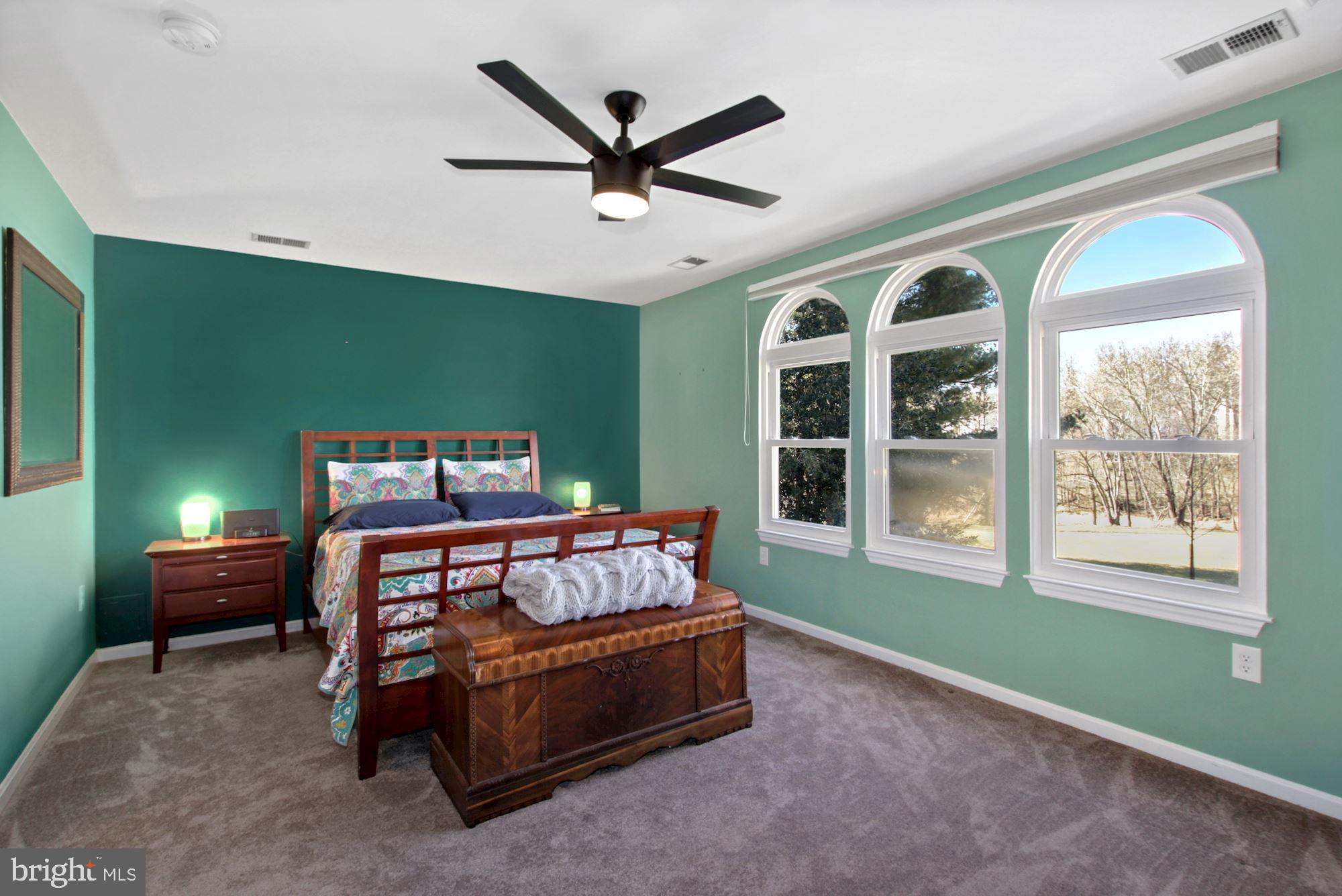 24118 Welsh Road Gaithersburg, MD 20882 - Photo 12 of 29 Main Level - Primary Bedroom