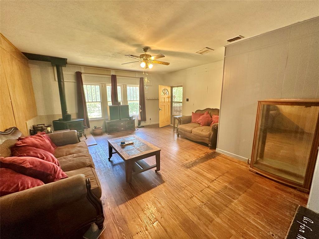 423 Strawn Road Ranger, TX 76470 - Photo 3 of 20