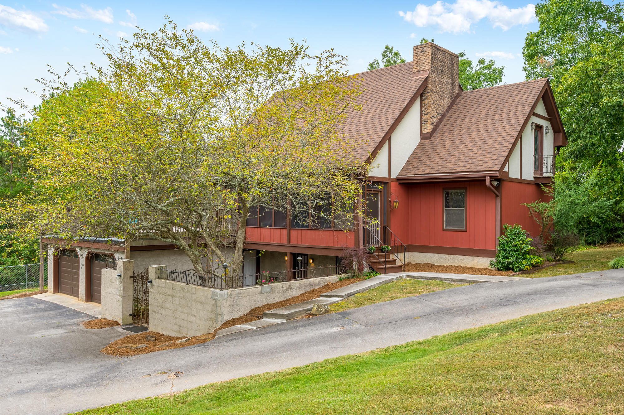 299 Ridgeside Drive Ringgold, GA 30736 - Photo 1 of 36 Charm w/ Privacy