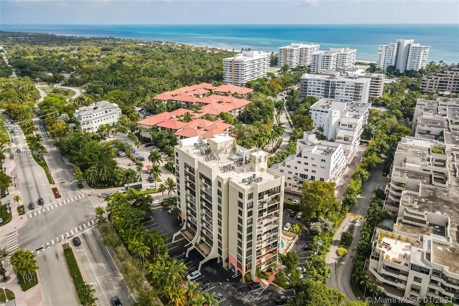 77 Crandon Boulevard, Unit 3B Key Biscayne, FL 33149 - Photo 29 of 38