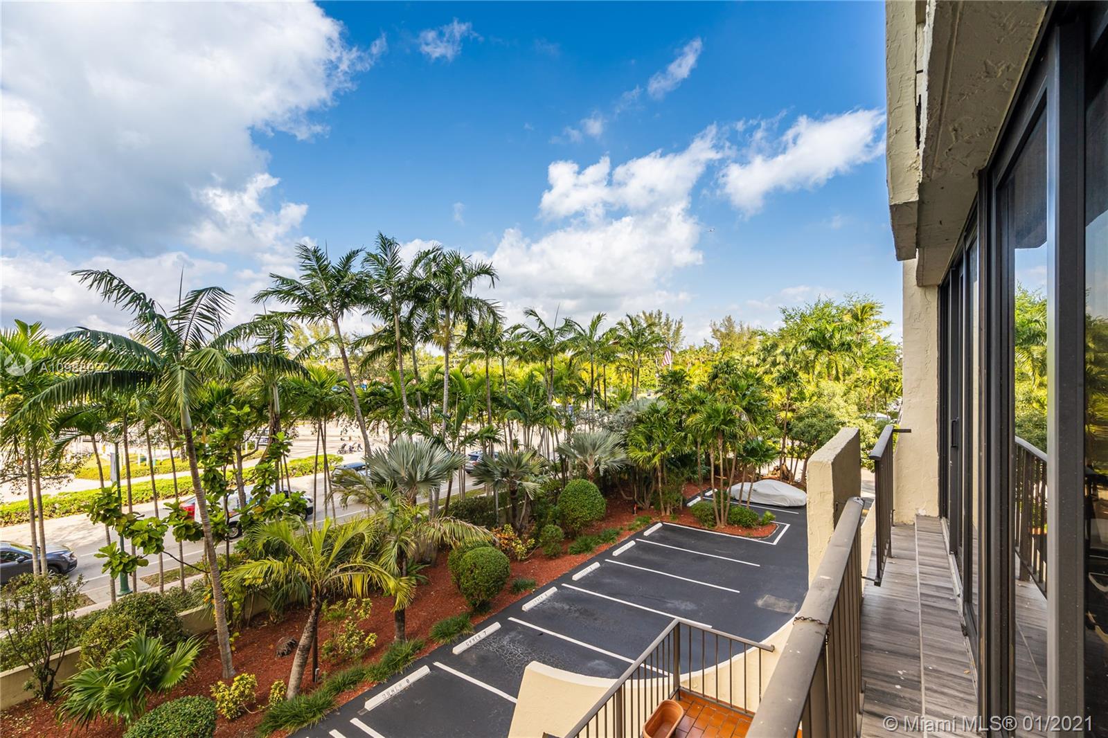 77 Crandon Boulevard, Unit 3B Key Biscayne, FL 33149 - Photo 34 of 38