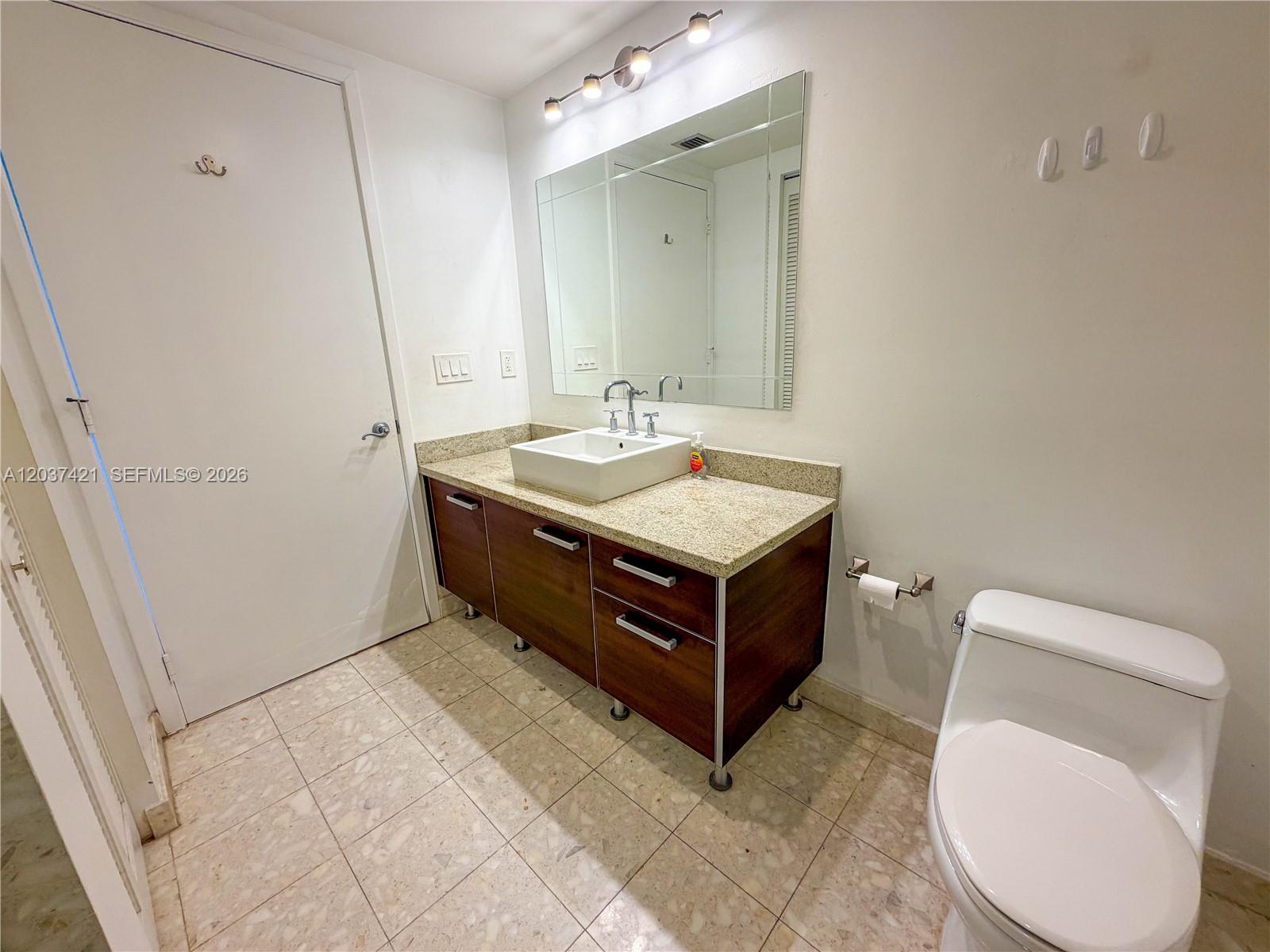 185 Southwest 7th Street, Unit 2900 Miami, FL 33130 - Photo 13 of 37