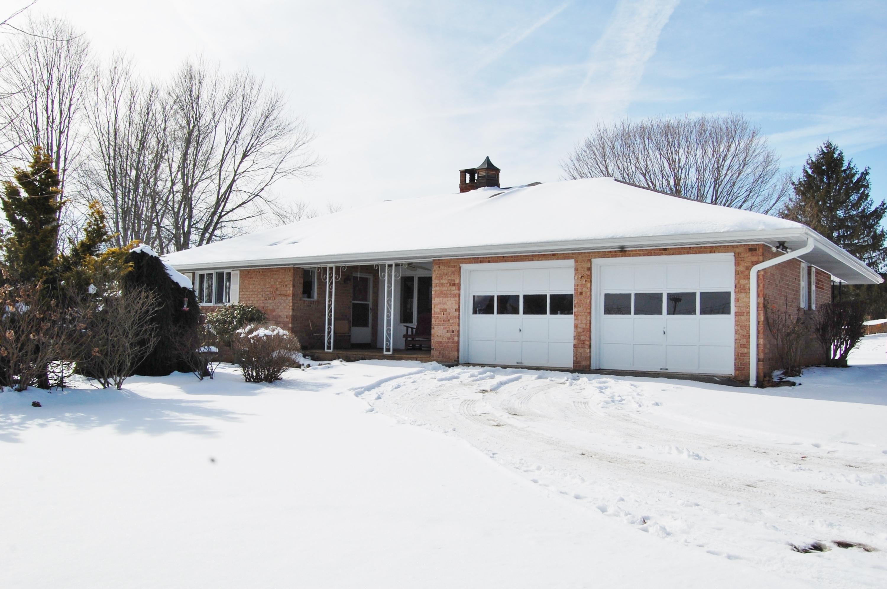 81 Farm Road Lewisburg, WV 24901 - Photo 1 of 39 Gallery Image 1