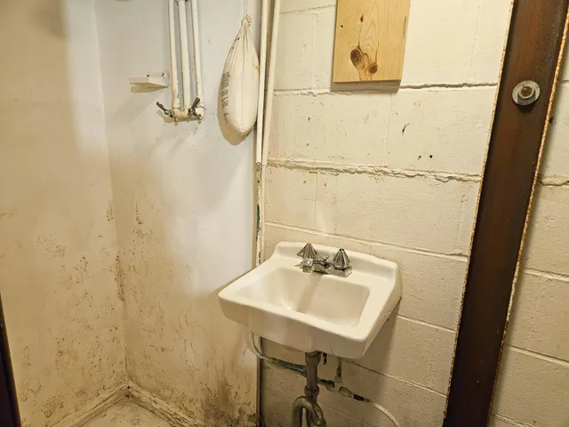 $105,000 | 1523 1st Street East, Thief River Falls, MN 56701