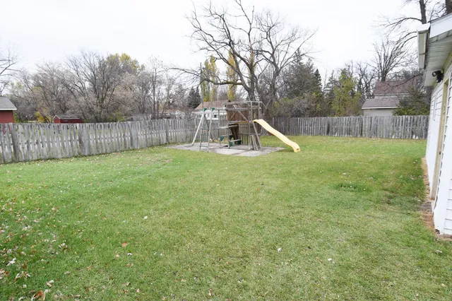 $105,000 | 1523 1st Street East, Thief River Falls, MN 56701