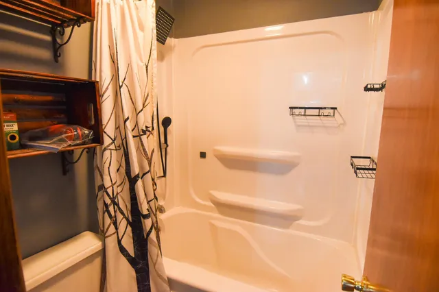 $105,000 | 1523 1st Street East, Thief River Falls, MN 56701