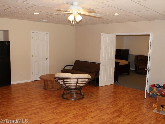 685 Sandy Cross Road Reidsville, NC 27320 - Photo 14 of 15 Den/Family/Great Room. family room and kitchenette view