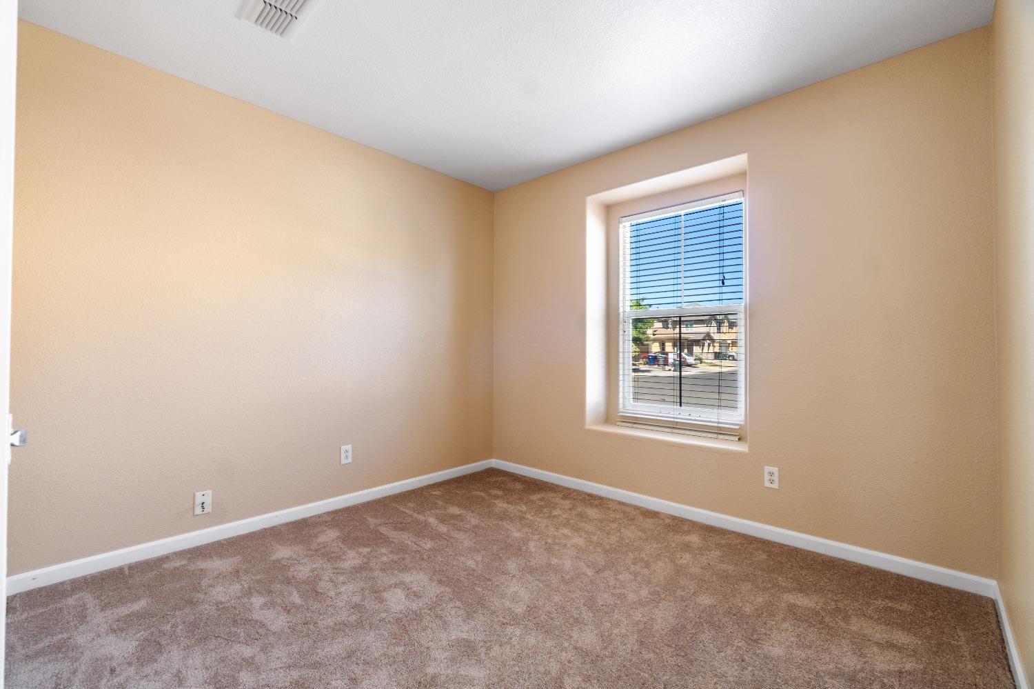 1436 Grape Street Madera, CA 93638 - Photo 13 of 32