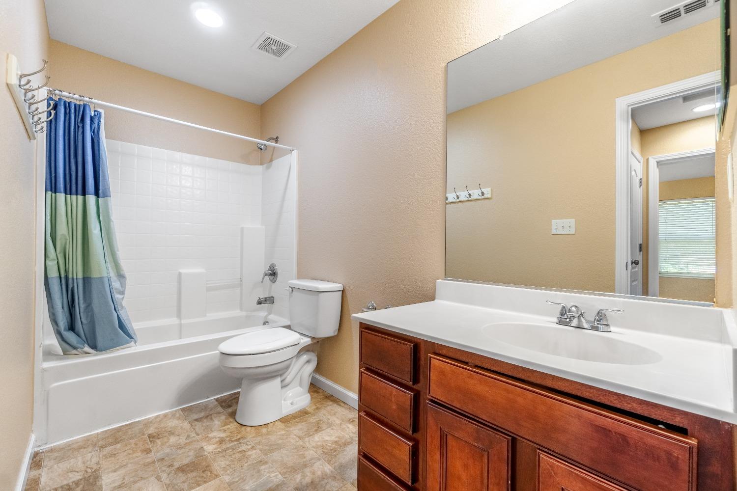 1436 Grape Street Madera, CA 93638 - Photo 17 of 32