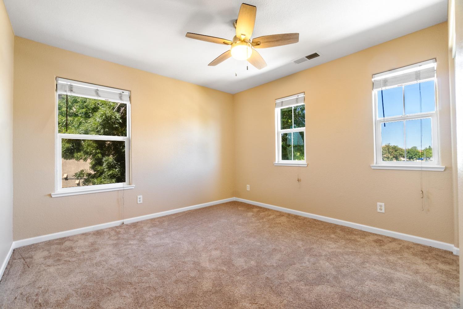 1436 Grape Street Madera, CA 93638 - Photo 19 of 32