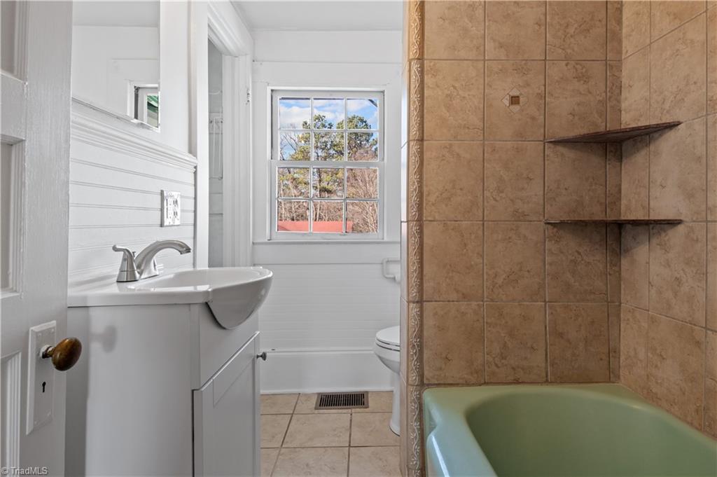 8174 Hawkins Road Clemmons, NC 27012 - Photo 26 of 28 Gallery Image 26