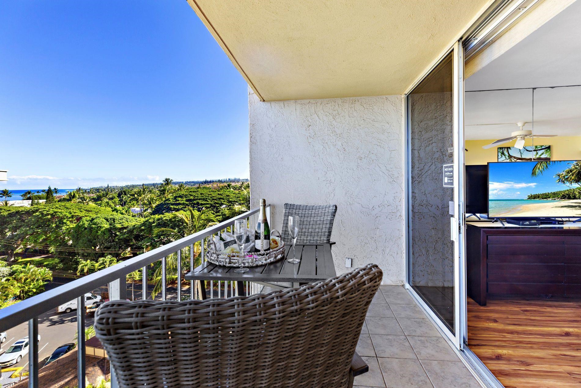 4365 Lower Honoapiilani Road, Unit 802 Lahaina, HI 96761 - Photo 3 of 39 Gallery Image 3