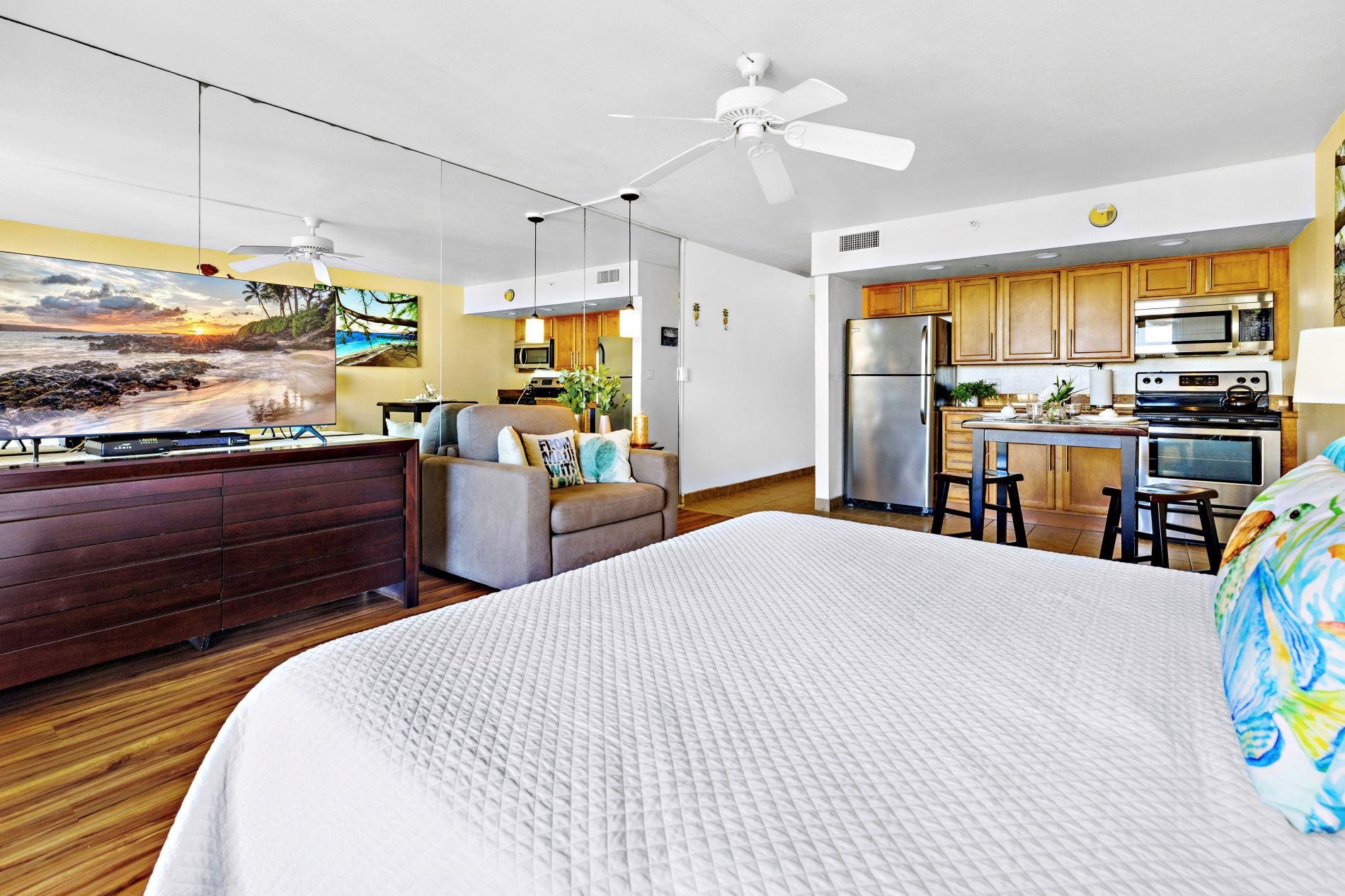 4365 Lower Honoapiilani Road, Unit 802 Lahaina, HI 96761 - Photo 9 of 39 Gallery Image 9
