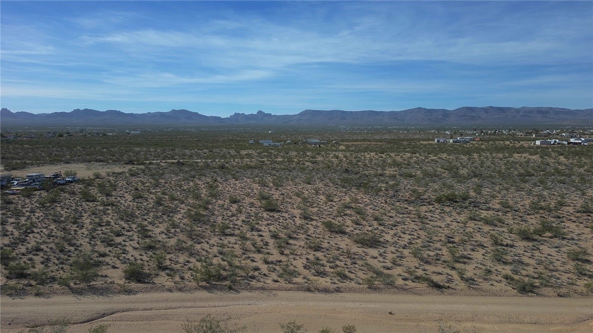 3895 Hoover Road Golden Valley, AZ 86413 - Photo 3 of 40 Gallery Image 3