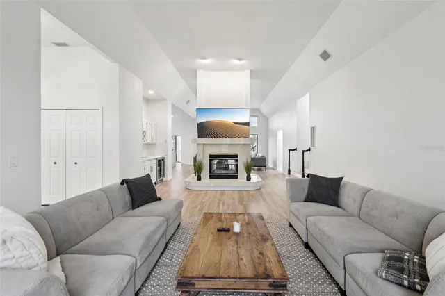 $3,250,000 | 120 8th Street East, St. Petersburg, FL 33715