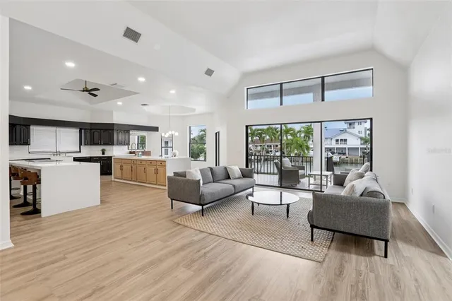 $3,250,000 | 120 8th Street East, St. Petersburg, FL 33715