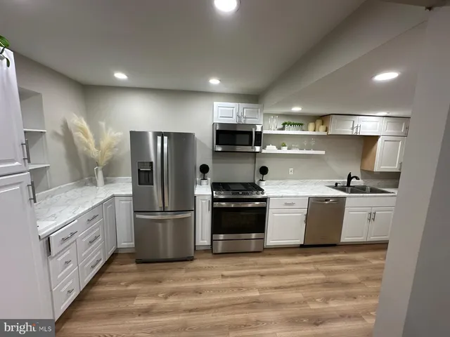 $3,475 | 6521 Gildar Street, Alexandria, VA 22310