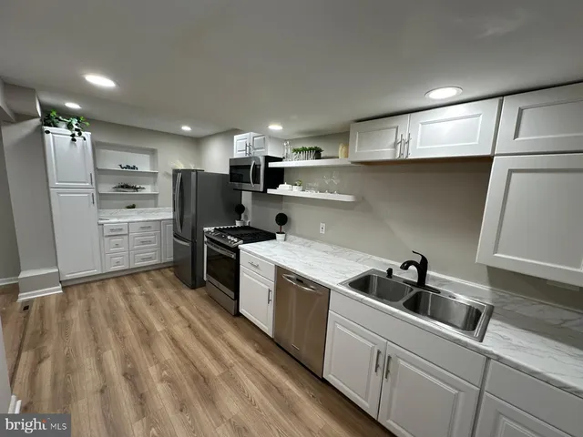 $3,475 | 6521 Gildar Street, Alexandria, VA 22310