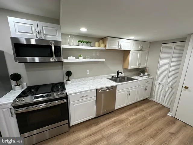 $3,475 | 6521 Gildar Street, Alexandria, VA 22310