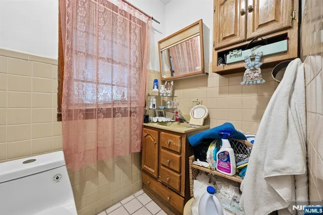 $475,000 | 37 Raritan Road, Linden, NJ 07036