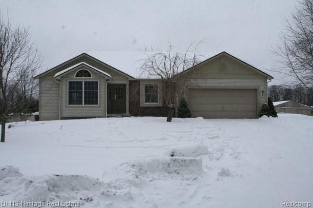 5394 Argentine Road Howell, MI 48855 - Photo 1 of 15 Front of House
