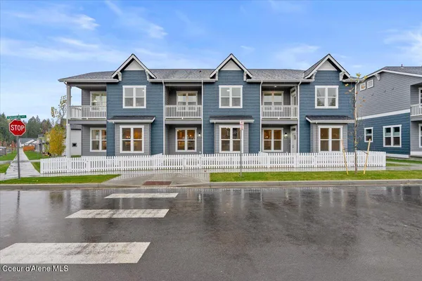 $439,900 | 342 East Grosbeak Avenue, Hayden, ID 83835